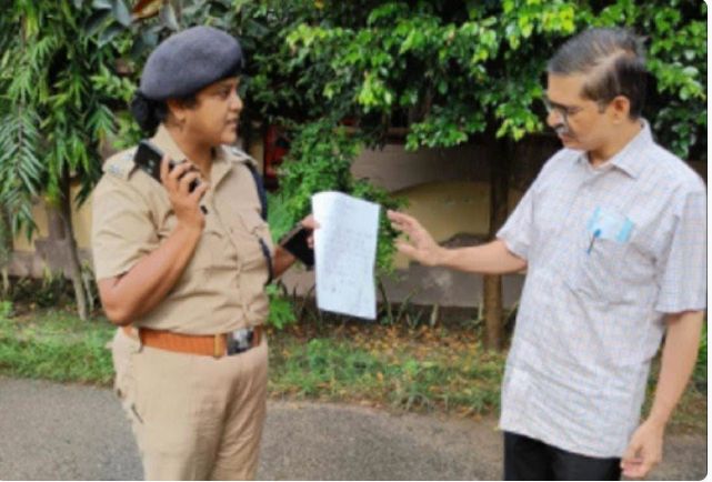 IPS amitabh thakur IPS amitabh thakur