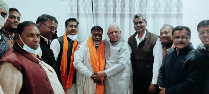 WhatsApp Image 2022-01-15 at 1.59.41 PM पहला काम कोरोना की तीसरी लहर से निपटना - रेडक्रॉस चेयरमैन चावला नवीन प्रबंध समिति ने शपथ ग्रहण की
