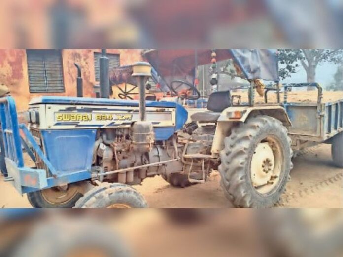 tractor trolley
