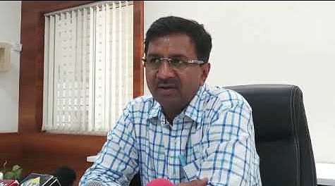 manish 1605868053 Indore's Collector