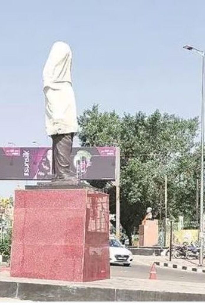 arjun-singh_1575537906 Statues will be removed