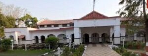 Rewa MP Raj Niwas Circuit House Mahant Sitaram Das Maharaj teenager with rape news in hindi Rewa Rajniwas Rape Case