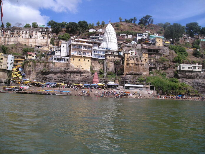 Omkareshwar ओंकारेश्वर में मांधाता पर्वत पर सीएनजी, इलेक्ट्रिक वाहनों को ही अनुमति