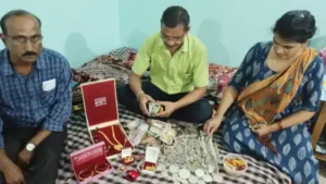 EOW Raid: पटवारी के आलीशान भवन में EOW ने मारा छापा